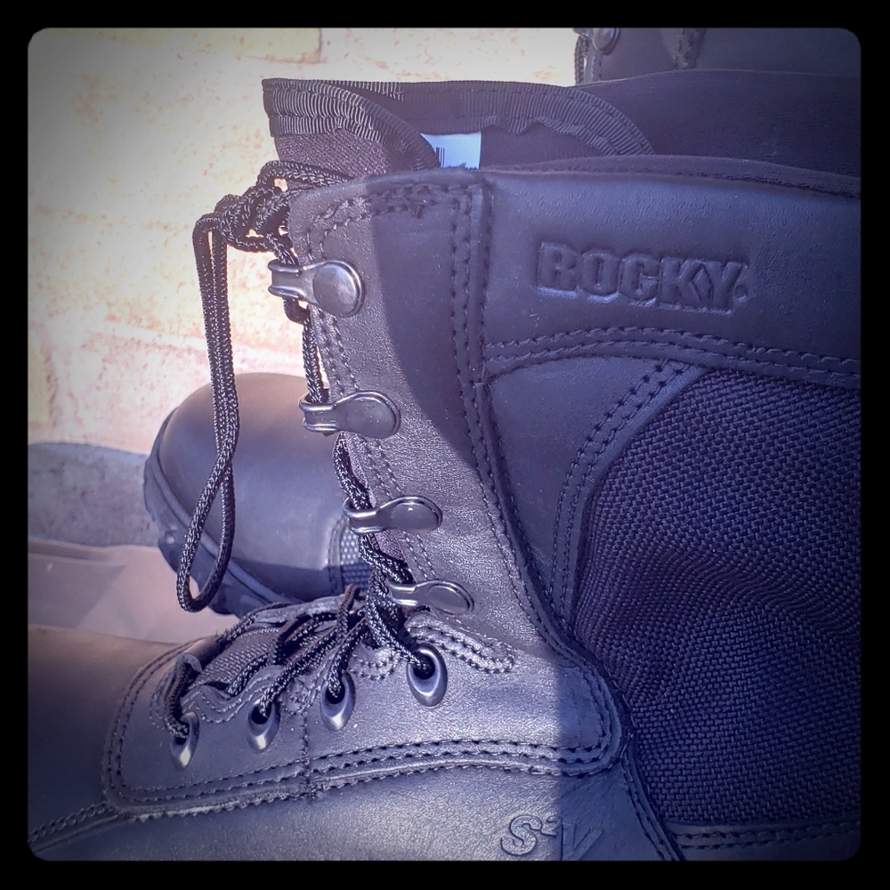 Men's work boots size 14